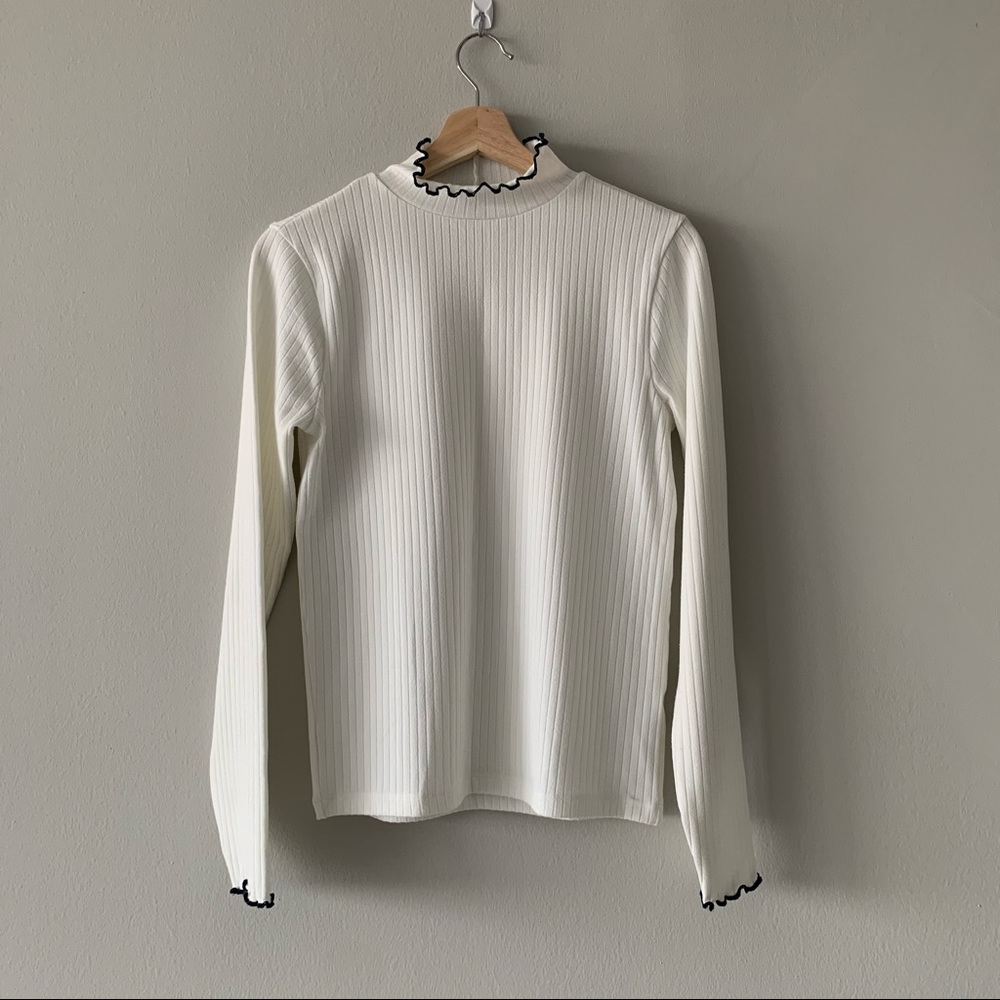 ✨JCREW Ruffled Long Sleeve Turtleneck✨